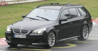 R BMW M5а DƬ D 